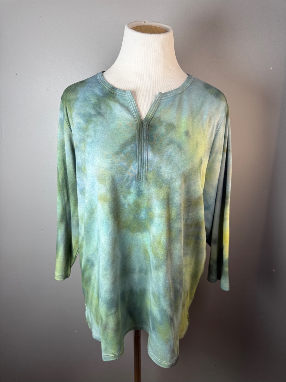 Women’s Tie-Dye Long Sleeve Henley style Top - Green